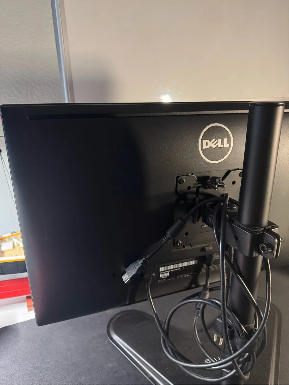 Dell UltraSharp 24” IPS Monitor with Adjustable VIVO Stand